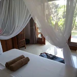 Suryadina , Ubud Indonesien